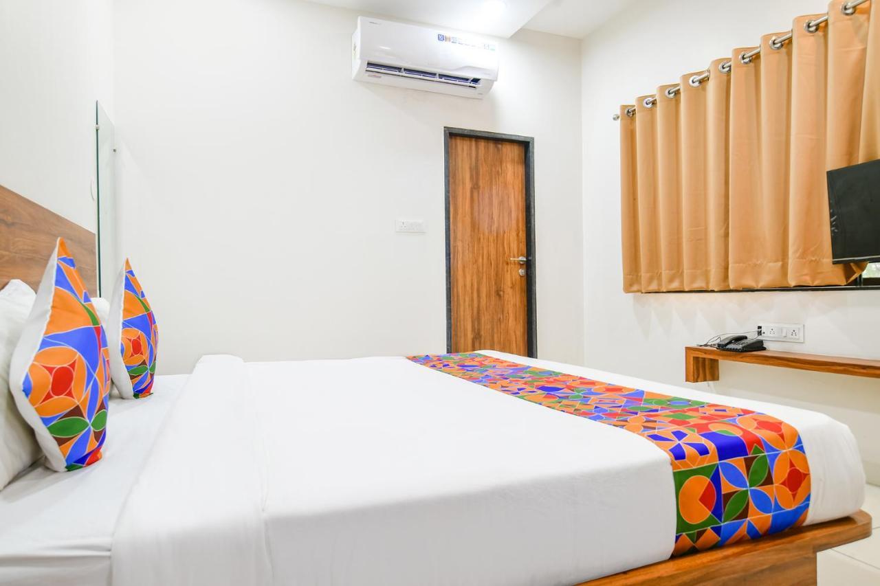 Hotel O Blue Sky Indore Bagian luar foto
