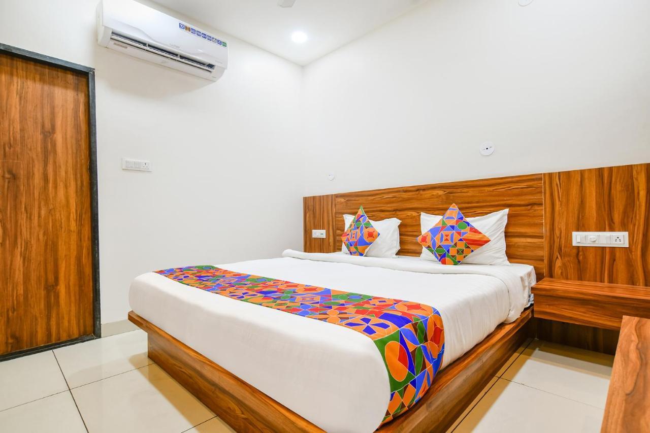 Hotel O Blue Sky Indore Bagian luar foto