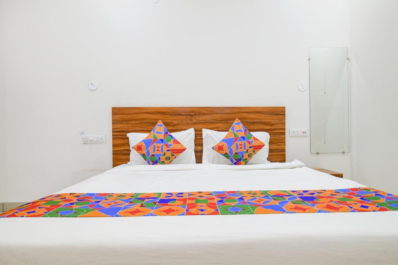 Hotel O Blue Sky Indore Bagian luar foto