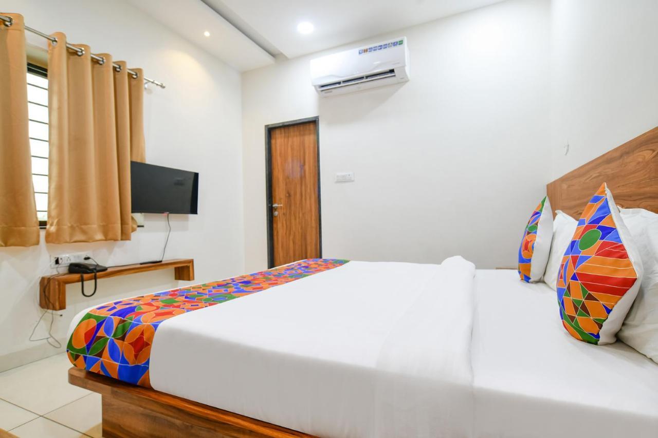 Hotel O Blue Sky Indore Bagian luar foto