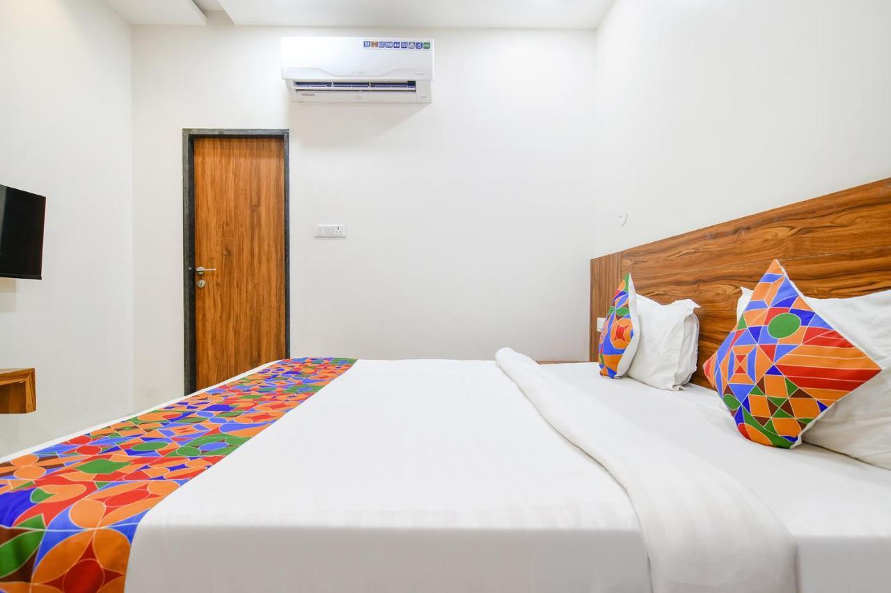 Hotel O Blue Sky Indore Bagian luar foto
