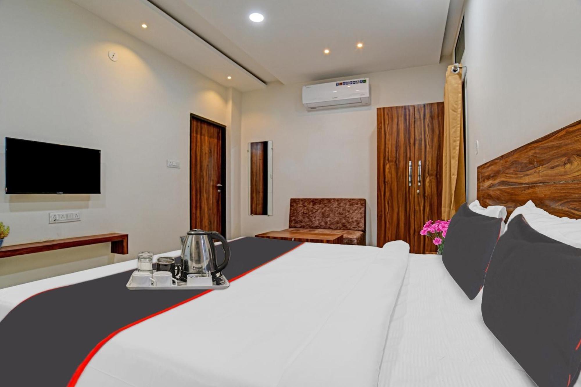 Hotel O Blue Sky Indore Bagian luar foto